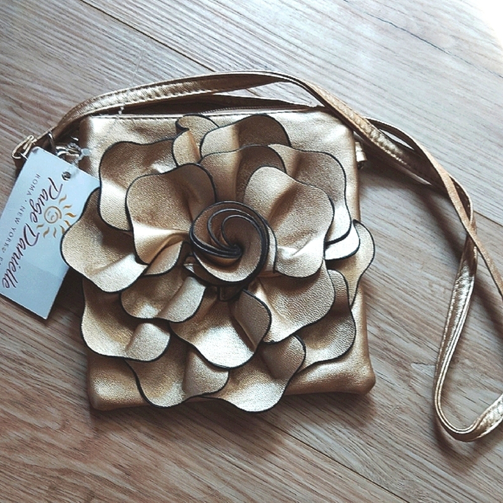 NWT Faux Leather Gold Crossbody Bag With Floral Petal Front